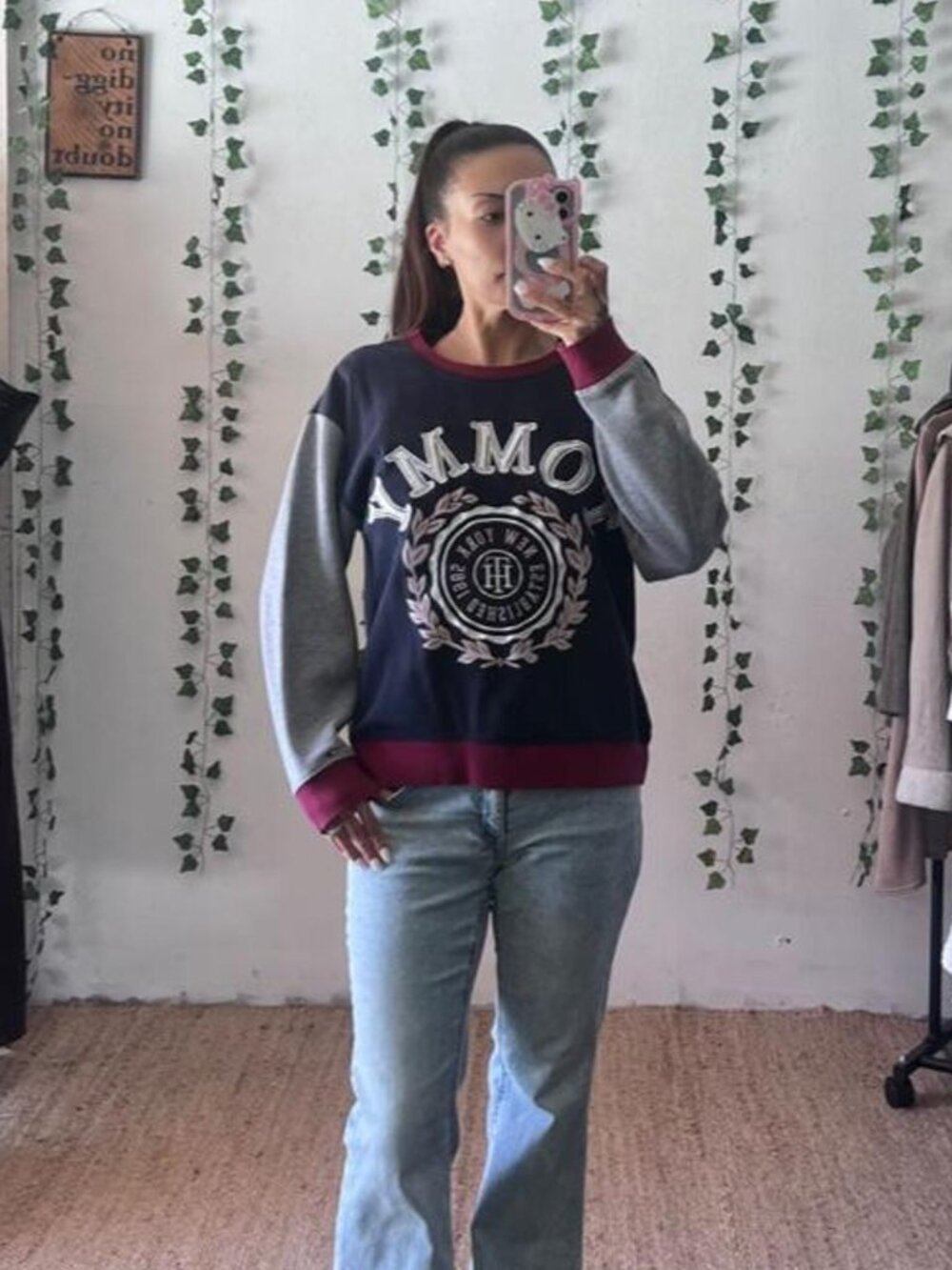 Navy blue and gray Tommy Hilfiger unisex preppy crewneck sweatshirt size M